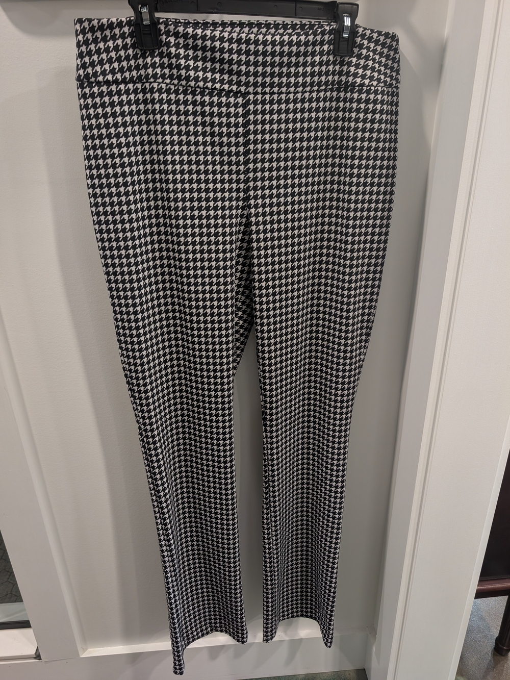 New York & Company Black and White Houndstooth Straight Leg Pants TALL